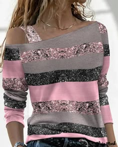 Stripe Outfits, Long Sleeve Striped Top, Extra Long Sleeves, Cold Shoulder Blouse, Looks Chic, Cold Shoulder Top, Clothing Ideas, Long Sleeve Casual, Striped Long Sleeve