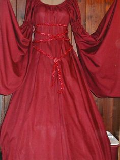 Long Maroon red Renaissance chemise style dress puff sleeve shoulder & long dagged sleeve fantasy Co Fantasy Wedding Dresses, Medieval Clothes, Dress Puff Sleeve, Chemise Dress, Fantasy Gowns, Red Gowns, Fairy Fashion, Fantasy Costumes, Maroon Red