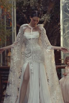 Mythical Outfits, Kim Kassas Couture, Kim Kassas, Lace Wedding Dress Vintage, Dream Wedding Ideas Dresses, Wedding Dress Couture, Couture Wedding, Forest Wedding, Glam Dresses