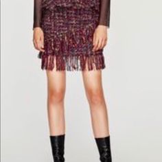 Zara Woman Skirt Nwot Tweed Style Shag Fringe Style Hem Blend Maroon Colors Fully Lined Side Zip Size S See Pic For Measurements B6 Tweed Lined Skirt For Fall, Spring Party Tweed Skirt, Casual Tweed Skirt For Fall, Chic Tweed Skirt For Fall, Chic Tweed Mini Skirt For Fall, Spring Party Tweed Mini Skirt, Zara Mini Skirt For Fall, Casual Tweed Dress For Fall Party, Casual Fall Party Tweed Dress