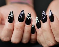 Halloweenský Makeup, Halloween Manicure, Witchy Nails, Halloween Beauty, Gothic Nails, Goth Nails