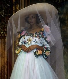 Mode Tips, Naomi Campbell, Moda Vintage, Christian Lacroix, Character Outfits, Dress Code, Costume Design