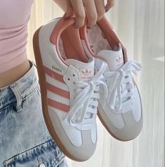 New Shoes Aesthetic, Preppy Adidas Shoes, Aesthetic Shoes For Women, Addidas Shoes Pink, Cute Addidas, Shoes For Women Aesthetic, Trendy Adidas Shoes, Adidas Shoes Aesthetic, Cute New Balance Shoes