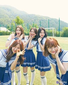 Asian Reference, School Profile, Girls Group Names, Berry Good, Girls Uniforms, School Uniforms, Friend Poses, Asia Girl