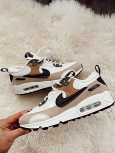 Air Force Max 90 Outfit, Shoe Game Women, Trending Shoes 2023, Sneakers Fashion Black, Nike Women Shoes, Women Casual Shoes, Best Shoes For Men, Cute Sneakers, Cute Nike Shoes