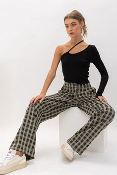 plaid pants plaid trousers Casual Plaid Pants Outfit, Plaid Trousers Outfit, Plaid Pants Outfit, High Rise Trousers, Trouser Outfit, Plaid Trousers, Tan Plaid, Pants Large, Plaid Pants