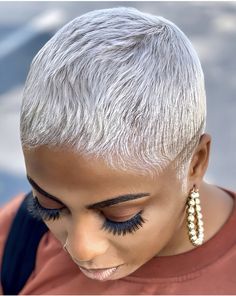 Silver Short Hair Black Women, Feminine Shaved Head, Platinum Blonde Short Hair Black Women, Super Short Pixie For Black Women, Platinum Blonde Pixie