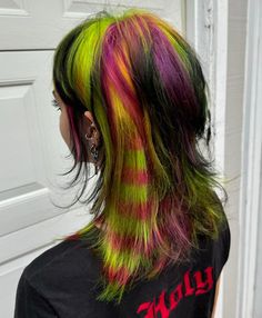 Funky Hair Dye Ideas, Half Green Half Purple Hair, Harajuku Hair Color, Scene Hair Dye, Ponytail Hairstyles Casual, Casual Short Hairstyles