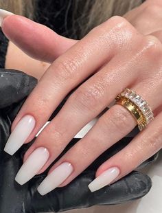 Trendy Vacation Nails, خواتم خطوبة, Bridesmaids Nails, Milky Nails, Simple Gel Nails, Gold Nail, Soft Nails, Classy Nails, Chic Nails