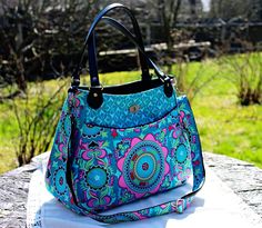 Diy Fabric Purses, Ankara Bags, Handbag Sewing, Handbag Sewing Patterns, Bags To Sew, Diy Bags Patterns, Bags To Make, Best Purses, Sewing Purses