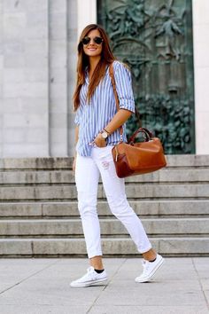 LOOKS CÓMODOS Y LINDOS PARA TODOS LOS DÍAS Witte Jeans Outfit, Minimalisticky Chic, Outfits With Converse, Mode Casual, Mode Inspo, 가을 패션, White Pants, Outfits Casuales