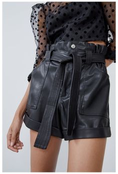 Outfit Grunge, Short Pollera, Leather Trend, Zara Spain, Faux Leather Shorts