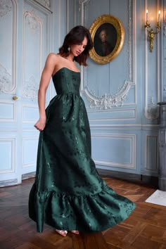 Romantic Bridesmaids Dresses, Dark Green Tulle Dress, Recital Dress Voice, Mother Of The Bride Elegant Dresses, French Corset Dress, Dark Green Wedding Dresses, Emerald Mood Board, Barristers Ball Dress, Emerald Dress Aesthetic