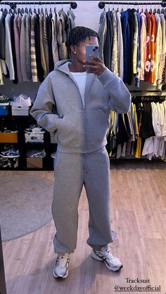 Tracksuit Men Outfit, Lululemon Outfit Men, Calm Fits Men, Sweatsuits Men, Tracksuit Outfit Mens, Outfit Ideas Uk, Asics Gel 1130, Sweatsuit Outfit, Sporty Outfits Men