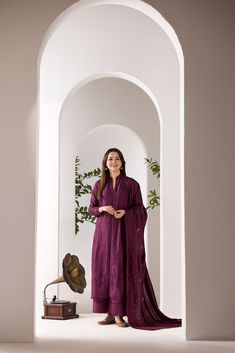 Brand: Sobia NazirCollection: Sobia Nazir Unstitched Winter Shawl CollectionFabric: MarinaDesign Work: Embroidered PRODUCT DETAILS: Embroidered Marina Herringbone Front Right Panel Embroidered Marina Herringbone Front Left Panel Embroidered Marina Herringbone Side Extensions Embroidered Marina Herringbone Sleeves Plain dyed Marina Herringbone Back Plain dyed Marina Herringbone Trouser Embroidered Marina Twill Shawl DISCLAIMER:* Lining, Laces, and Tassels are not included in unstitched variants.* Embellishment items in stitched outfits are subject to market availability.* Product color may vary due to photographic lighting or your device settings. CARE INSTRUCTIONS: Extra Fabric Has Been Used For Shoot Original Color May Vary Slightly From The Picture Dry Clean Recommended Iron The Clothes Sobia Nazir, Hania Amir, Lace Accessories, Pakistani Wedding Dress, Winter Shawl, Dress Design Patterns, Ethnic Outfits, Pakistani Bride, Pakistani Bridal Wear