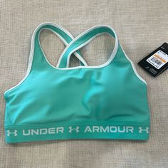 Nwt Under Armour Medium Support Size Small Compression Sports Bra Green Sports Bra For Light Sports, Green Sports Bra For Sports Events, Casual Green Sports Bra, Green Casual Sports Bra, Under Armour Sporty Tops For Workout, Sporty Under Armour Tops For Sports, Casual Green Sports Bra, Sweat Resistant, Casual Green Sweat-resistant Sports Bra, Under Armour Athleisure Sports Top