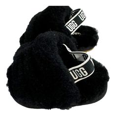 These Adorable Ugg Booties Will Have Your Baby Girl Stepping Out In Style, Even If She's Just Crawling. Cozy, Fluffy, And Oh-So-Cute! Brand: Ugg Size: 2/3 Color: Black Made In Vietnam Fluffy Material Elastic Strap With Ugg Logo Non-Slip Sole Size: Unisex Kids 3 Condition: New Without Box Baby Girl Black, Ugg Booties, Baby Uggs, Kids Uggs, Sling Back, Ugg Shoes, Baby Accessories, Kids Shoes, Baby Shoes