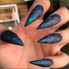 Gold Stiletto Nails, Black Stiletto Nails, Art Designs Ideas, Stiletto Nail Art, Gothic Nails, Beauty Nails Design, Nails Design With Rhinestones