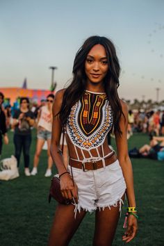 Trendy Bodysuits, Coachella 2018, Street Style New York, Coachella Looks, Women Bodysuit, Look Festival, Wilde Westen, Street Style 2017, Coachella Fashion