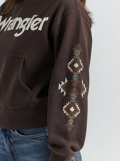 Country Sweatshirts Hoodie, Country Hoodies Womens, Cute Western Hoodies, Western Gift Ideas For Women, Cold Weather Western Outfits, Hoodies Western, Casual Western Outfits For Women, Emo Cowboy, Wrangler Hoodie