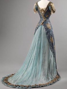 Old Dresses, Antique Dress, Vintage Gowns, فستان سهرة, Vestidos Vintage, Gala Dresses, Edwardian Fashion, Historical Dresses, Moda Vintage