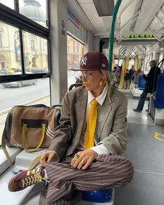 Outfits Aesthetic Trendy, Fashion Inspiration Outfits, Sofia Coelho, Vintage Blazers, Fashion Aesthetic Outfits, Groovy Fashion, Fashion Style Outfits, Inspo Instagram, Street Fashion Men Streetwear