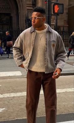 Brown Guys Outfit, Blue And Brown Mens Outfit, Black Guy Fall Outfits, Trendy Outfit For Men, European Man Outfit, Men’s Knit Sweater Outfit, Mens Trucker Jacket Outfit, Types Of Styles Fashion Aesthetic Men, Mens Outfits Winter Street Fashion