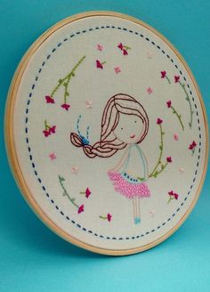 Cushion Embroidery, Embroidery Hoop Crafts, Hand Embroidery Patterns Free, Hand Embroidery Videos, Basic Embroidery Stitches, Embroidered Art, Hand Embroidery Projects, Pola Sulam, Hand Embroidery Flowers