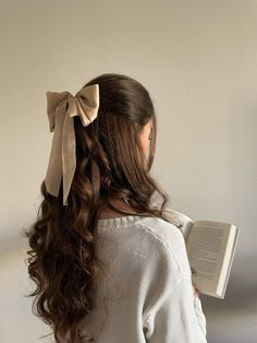 Bow Hairstyle, Ribbon Hairstyle, Hairstyles For School, Aesthetic Hair, Trendy Hairstyles, Prom Hair, Pretty Hairstyles, Hair Looks, Hair Tutorial