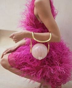 Dorothy Dandridge, Pearl Bag, Short Cocktail Dress, Cult Gaia, Feather Dress, 가을 패션, The Pearl, Marilyn Monroe, Pink Bag