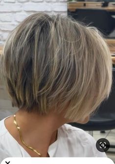 Short Choppy Layered Bob Hairstyles, Bob Haircut Layered, Younger Hair, Messy Short Hair, Short Hair Undercut, Short Grey Hair