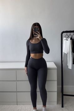 Summer Workout Outfits, Look Legging, Black Leggings Outfit, Mode Zara