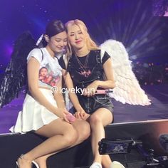 Blackpink And Bts, Jennie Lisa, Two Girls, An Angel, Lalisa Manoban, Yg Entertainment