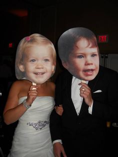 Oh my gosh this is adorable and hilarious!!! Awesome wedding idea by Build-A-Head...funny and cute! Funny Photo Booth, Big Head Cutouts, Boda Mexicana, Wedding Time, Wedding Humor, Wedding Pics, Here Comes The Bride, Fun Wedding, Wedding Bells