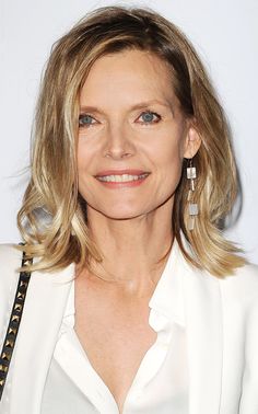 Age Naturally, Women Celebrities, Hair Idea, Influential Women, Michelle Pfeiffer, Hair Blonde, Hair Inspiration, Blonde Hair, Cool Hairstyles