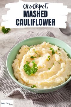 This easy slow cooker mashed cauliflower side dish is a great alternative to mashed potatoes. Lam Recipes, Garlic Cauliflower Mashed Potatoes, Cauliflower Mashed Potatoes Recipe, Potato Recipes Crockpot, Cauliflower Side Dish, Cauliflower Mashed, Garlic Cauliflower, Frozen Cauliflower, Cauliflower Mashed Potatoes