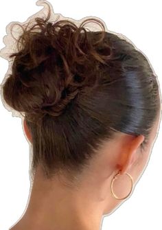 Slickback Hairstyle Curly Hair, Curly Hair In Bun, Bun Wavy Hair, Slick Back Bun Curly Hair, Slickback Bun, Slickback Hairstyle, Curly Hair Bun Styles, Brown Hair Aesthetic, Brown Hairs