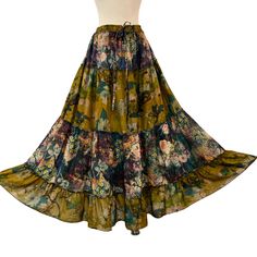 - Pull On Style - Elastic Waist - Lined - Tiered Skirt - New With Tags - Size: Xl - Waist: ~19” - Length: ~ 40” Fast Shipping! Ideal Life, Boho Clothes, Skirt Maxi, Boho Skirts, Tier Skirt, Tiered Skirt, Johnny Was, Boho Floral, Boho Outfits