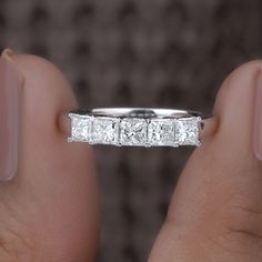 3 MM Princess cut Lab Diamond Wedding Band, 5 Stone Ring, Anniversary Stackable Ring for Women, 14K Bridal Ring, Bridal Matching Band Gift  ● 𝐃𝐢𝐚𝐦𝐨𝐧𝐝 𝐃𝐞𝐭𝐚𝐢𝐥𝐬: ➢ Diamond Type: Lab Grown Diamond ➢ Diamond Shape : Princess Cut ➢ Color: EF ➢ Clarity: VS ➢ Size : 3 MM ➢ Carat Weight : 0.94 TCW apx 𝐀𝐥𝐥 𝐥𝐢𝐬𝐭𝐞𝐝 𝐫𝐢𝐧𝐠 𝐚𝐫𝐞 𝐦𝐚𝐝𝐞 𝐚𝐬 𝐚 𝐜𝐮𝐬𝐭𝐨𝐦 𝐨𝐫𝐝𝐞𝐫, 𝐚𝐧𝐝 𝐡𝐞𝐧𝐜𝐞, 𝐭𝐡𝐞 𝐦𝐞𝐚𝐬𝐮𝐫𝐞𝐦𝐞𝐧𝐭𝐬 𝐨𝐫 𝐜𝐚𝐫𝐚𝐭 𝐰𝐞𝐢𝐠𝐡𝐭 𝐜𝐚𝐧 𝐝𝐢𝐟𝐟𝐞𝐫 𝐬𝐥𝐢𝐠𝐡𝐭𝐥 3 Stone Princess Cut Ring, 5 Stone Ring, Vvs Diamond, Princess Cut Rings, Diamond Wedding Band, Stackable Ring, Matching Band, Bridal Ring, Diamond Shape