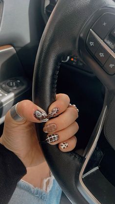 Cute fall and western nails!! #western #westernnails #fallnails #fall #trendy Western Christmas Acrylic Nails, Western Thanksgiving Nails, Cute Nails Western, Zach Bryan Nail Ideas, Winter Western Nails, Western Winter Nails, Western Nails Fall, Fall Nails Western