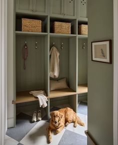 Searching for stylish & functional mudroom ideas? These beautiful, modern mudroom design ideas are all totally timeless yet still very stylish and current. From mudroom cabinets to mudroom storage and beyond - *these* are the must-see mud room ideas that will truly elevate your home entryway! SAVE to your mudroom entryway board for later! Locker Mudroom, Mud Laundry Room Ideas, Mudroom Layout, Built In Cubby, Basement Mudroom, Utility Room Decor, Ivory Cabinets, Mudroom Ideas Entryway, Mudroom Locker