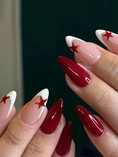 Simple Nail Designs Red And White, Every Day Nails Ideas, Red Almond Shaped Nails Design, Red Almond Nail Ideas, Cute French Tip Nails Designs Almond, Star Nail Art Designs, Red Nails Acrylic Almond Design, Gel X Nail Designs Easy, Star Red Nails