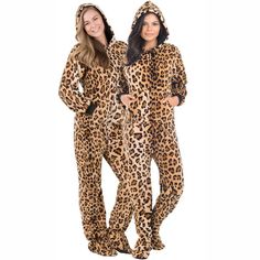 Footed Pajamas Family Matching Pjs. These hoodie footie pajamas were created to fit everyone in the family (including pets and plus size bodies). We produce them with 100% triple combed polyester plush fabric which is super warm and cozy! Hoodie Footie, Cheetah Hoodie, Matching Onesies, Hoodie Pajamas, Family Matching Pjs, Cheetah Spots, Hoodie Jumpsuit, Womens Onesie, Footie Pajamas