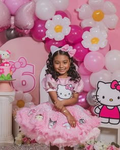 Ella siempre bonita 😍💖✨ Happy birthday Alina Nahomi 🥳🥳🥳 encantadas de vestirte 💕 @sabinaceja muchas gracias 🩷 un gusto como siempre Hello Kitty Birthday Photoshoot, Hello Kitty Tutu, 1st Birthday Themes, Hello Kitty Themes, Hello Kit