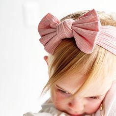 These pretty bow headbands have a snuggly soft rib texture with hints of glittery accents. Comes in a variety of colors. Trendy, stylish and comfortable on your little one's head. Minimal Baby, Trendy Headbands, Bow Headbands, Newborn Headband, Soft Headbands, Newborn Headbands, White Bow, Modern Baby, Neutral Baby