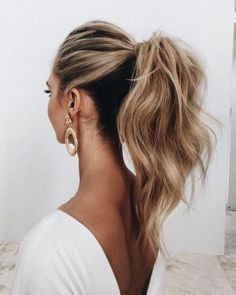 Casual Wedding Hair, Kort Bob, Lazy Day Hairstyles, Wedding Hair Trends, Makeup Tip, Guest Hair, Wedding Guest Hairstyles, A Ponytail