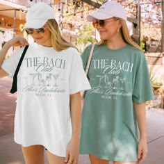 Bach Club Bachelorette Party Comfort Colors Shirt The perfect custom bachelorette party shirts for a luxury cocktail bach club theme!  You can choose an oversize look or go with a regular fit. For an oversized shirt fit, we recommend to size up by 2 - 3 sizes. If you are wanting a design change, please message the shop for approval - ANY design changes not approved by the shop will be cancelled SHIRT DETAILS - Comfort Colors® 1717 Unisex - 100% cotton, medium fabric - Runs true to size for a rel Luxury White Printed T-shirt, Bach Club Bachelorette Party, Bach Club Bachelorette Theme, Bach Cocktail, Country Club Bachelorette, Club Bachelorette Party, Bachelorette Outfit Themes, Bachelorette Matching, Girly Prints