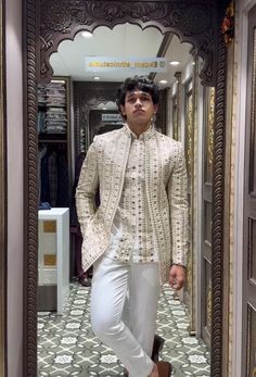 *3 Piece Golden , Open Shrug Set , Groom Special Shurg set . *Fabric: %100 Georgette,Satin  Thick, Warm, Comfortable, Breathable, Softer, Satin Feeling *Center Open  Button Blazer with 6 Button Vest,  With Zipper Fly Pants. *This Suit Has A 6" Drop Which Is The Difference Between The Size Of The Sherwani & Pants. For Example, A 40r Jacket Includes A 34W Pant *Dry Clean Only Important Note: All Our Products Are Made To Order ! Please Contact Us For Perfect Fitting Suit. .Full Lining Tuxedo Suit W Open Jodhpuri Suits For Men, Koti Kurta For Men Wedding, Mens Wedding Outfits, Open Jodhpuri, Jodhpuri Mens, Tuxedo For Men Wedding, Jodhpuri Suits For Men Wedding, Unique Mens Wedding Suits, Suit For Men Wedding