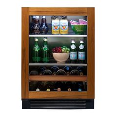 True 24 Inch 13 Bottle 147 Can Right Hinge Glass Door Outdoor Beverage Center - Overlay Ready - TBC-24-R-OG-C. TBC-24-R-OG-C. Outdoor Beverage Refrigerators | Beverage Centers. The exceptional craftsmanship of True products is evident in the precise attention to detail and styling of the True 24 Inch Overlay Ready Right Hinge Glass Door Beverage Center. With True‘s exclusive balanced refrigeration system, you can set the temperature as low as 33°F, keeping your drinks icy cold. This exclusive technology also enables rapid cool down of beverages and maintains them at the perfect temperature so they are ready when you are. Glass Door Outdoor, Best Outdoor Pizza Oven, True Residential, Outdoor Beverage Center, Outdoor Kitchen Design Ideas, Kitchen Cost, Beverage Coolers, Wine Shelf, Outdoor Kitchen Cabinets