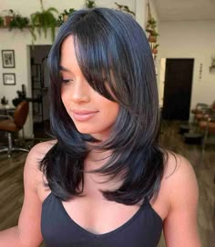 Layered Haircuts With Bangs, Layered Hair With Bangs, Layered Haircuts For Medium Hair, Medium Layered Haircuts, Mid Length Hair